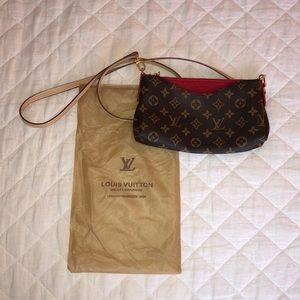 Knock-Off Louis Purse